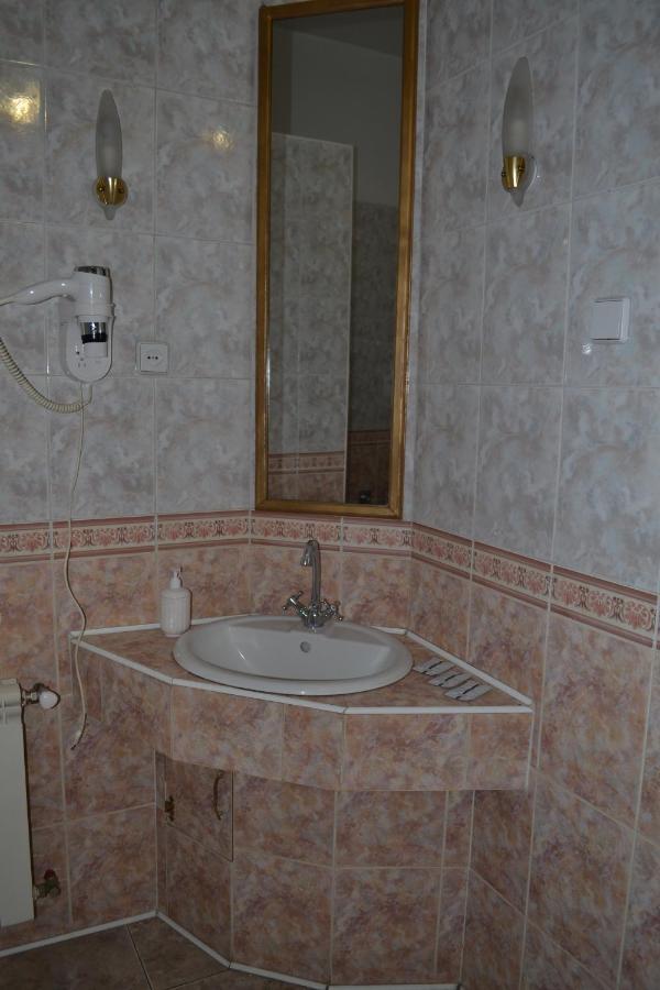 Art Hotel Černivci Esterno foto