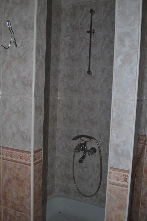 Art Hotel Černivci Esterno foto